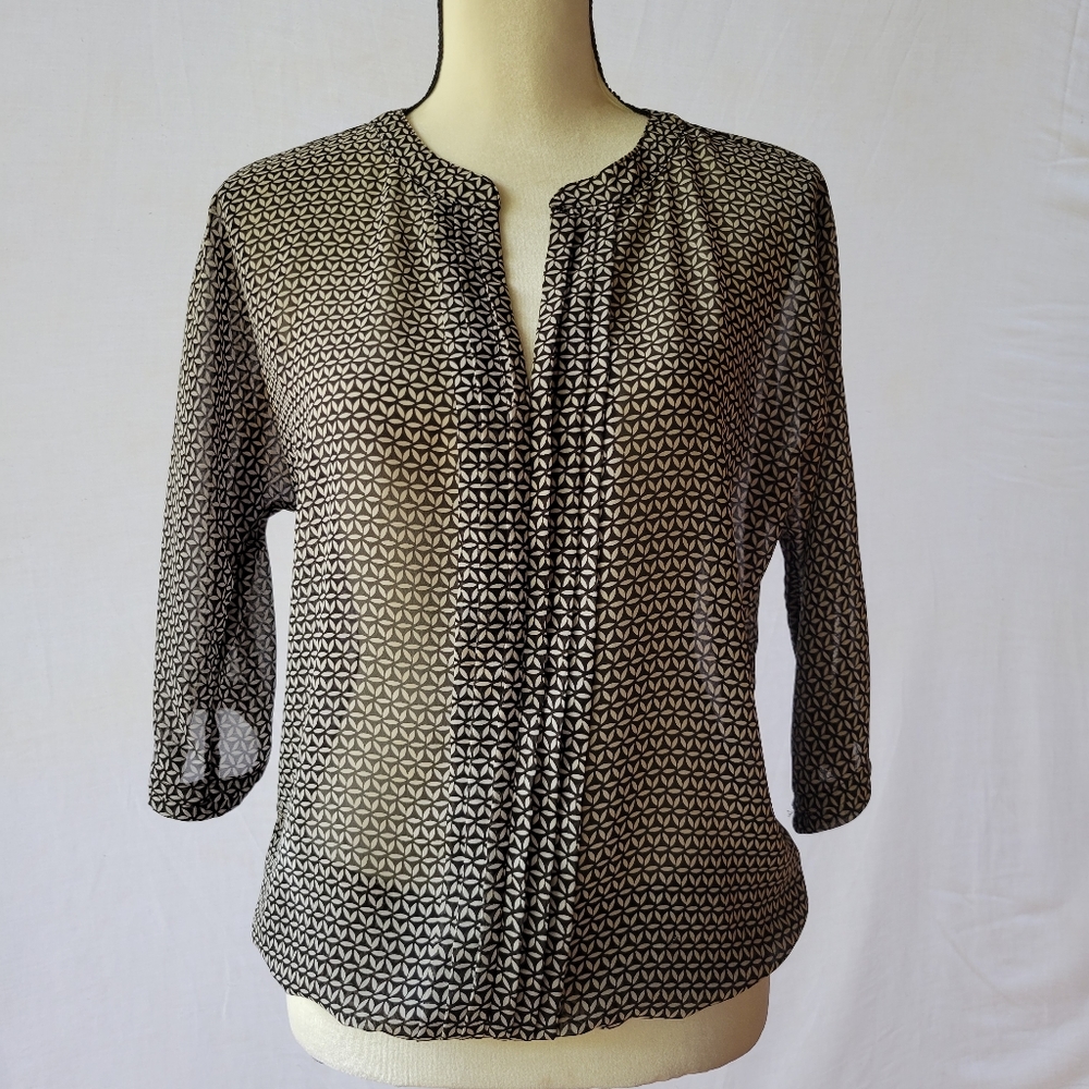 GAP half sleeve, black and white, sheer blouse